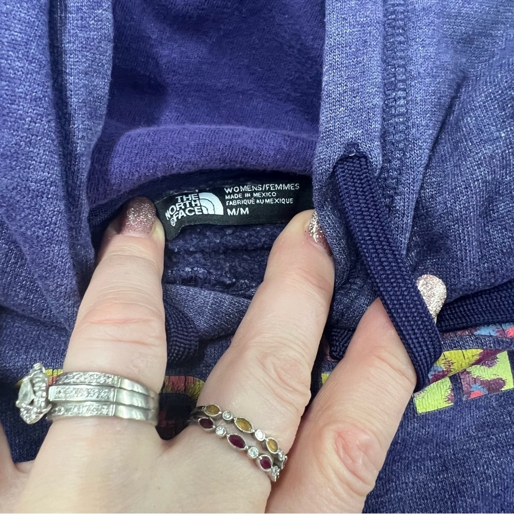 THE NORTH FACE purple hooded sweatshirt size M - Picture 4 of 7